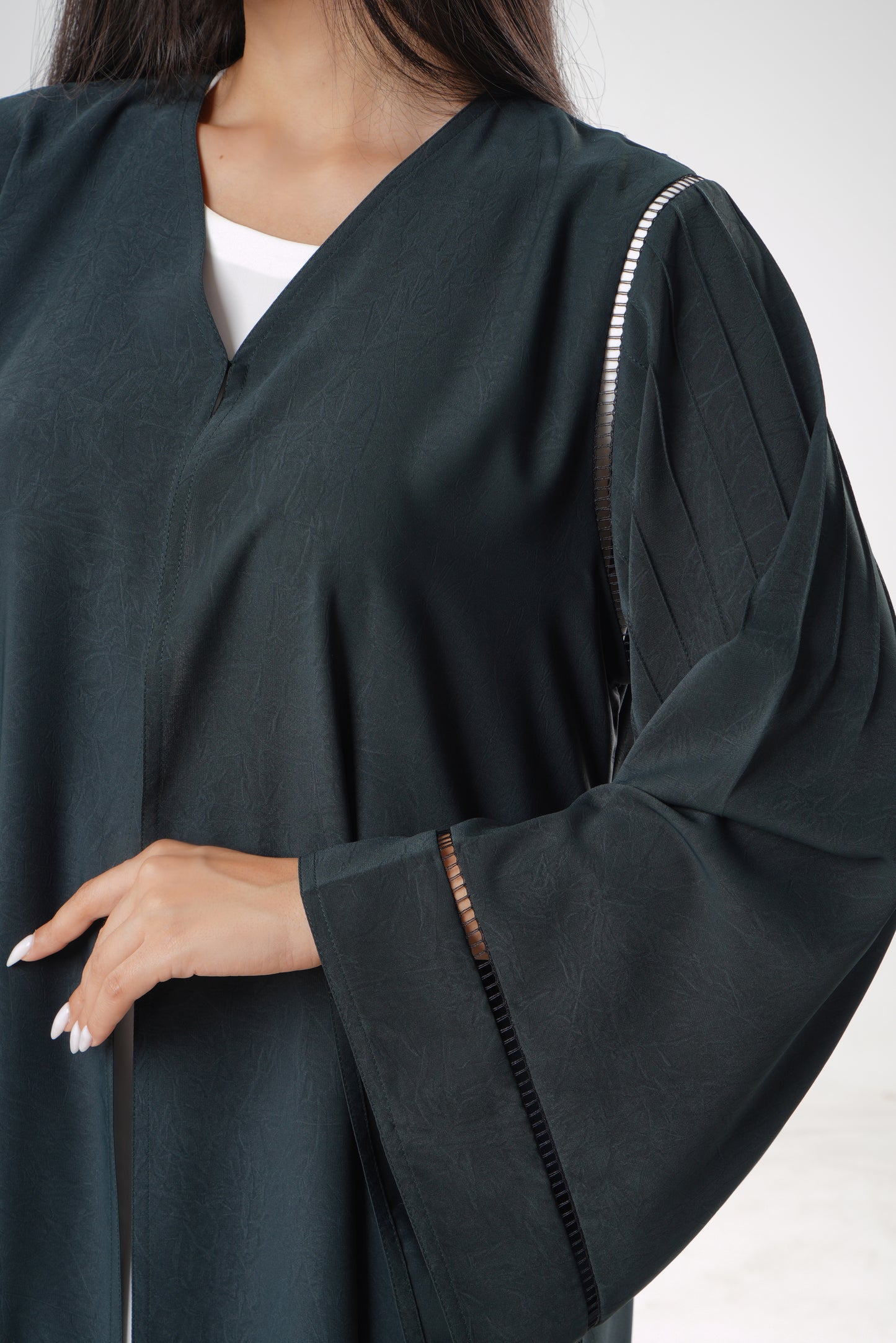 Abaya With Subtle Piping Detail