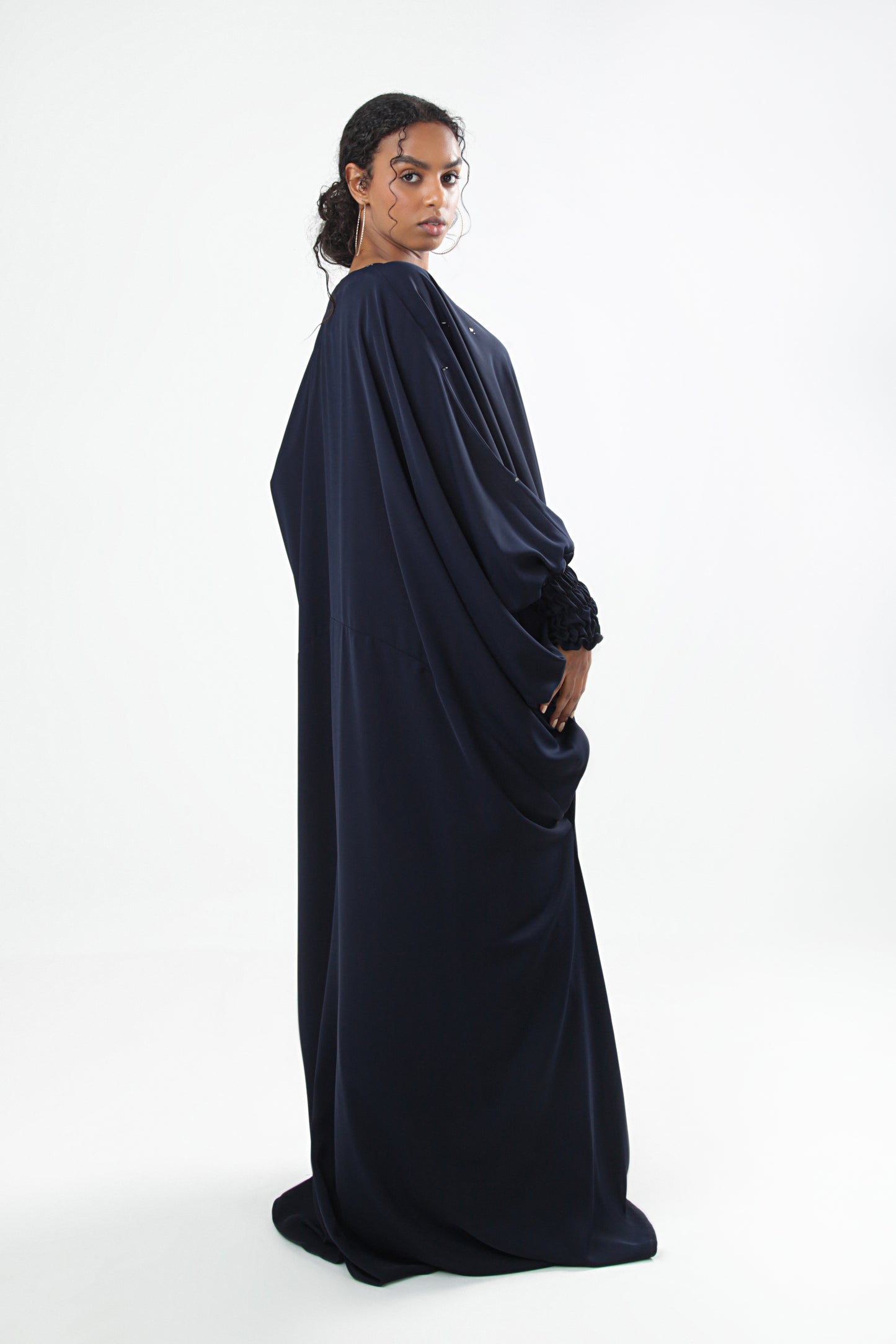 Farasha Abaya With Sleeves Details