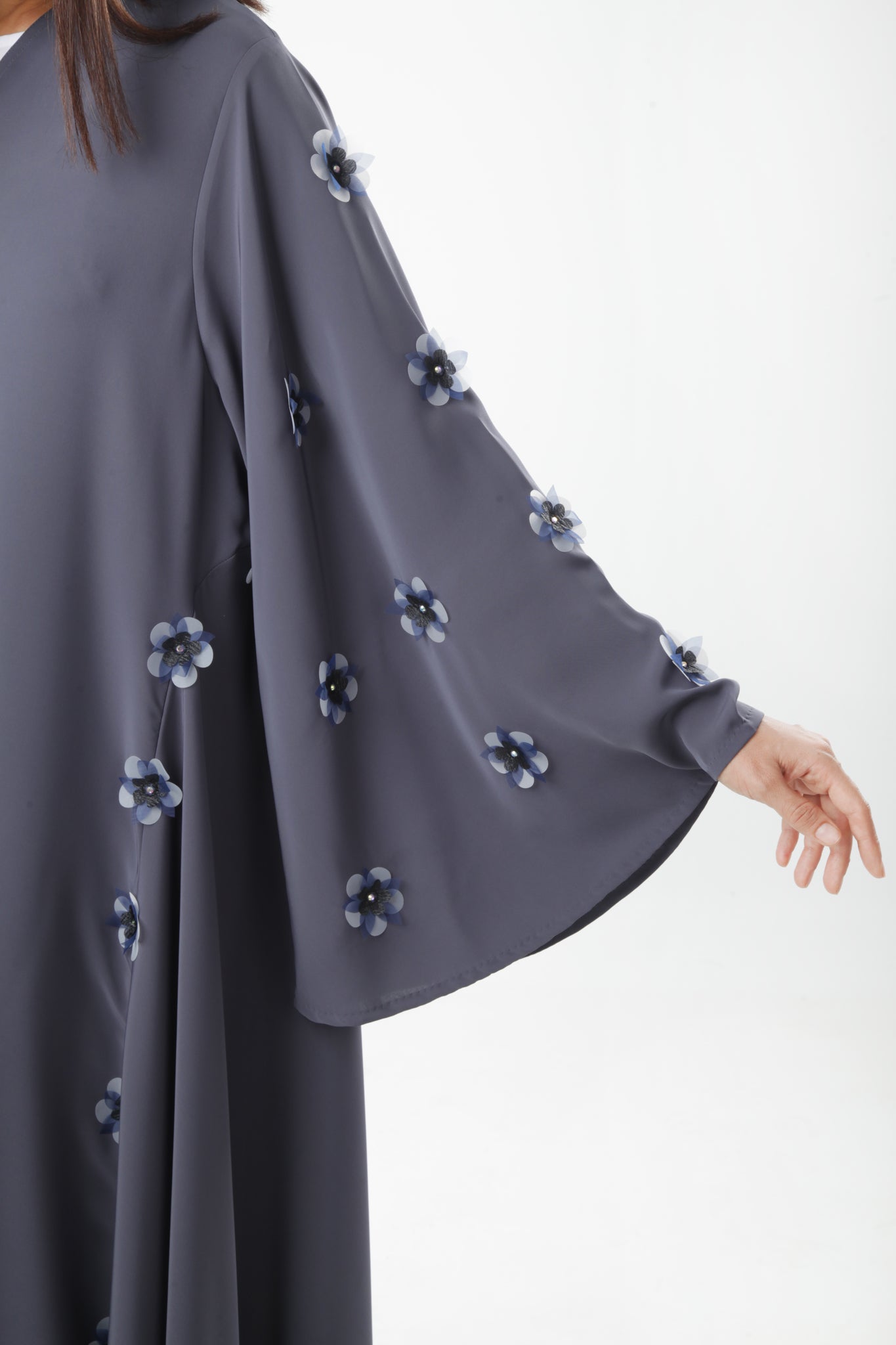 Khaleeji Design Abaya With Floral Design