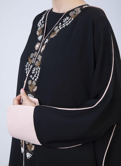 Embroidered Details Emirati Abaya