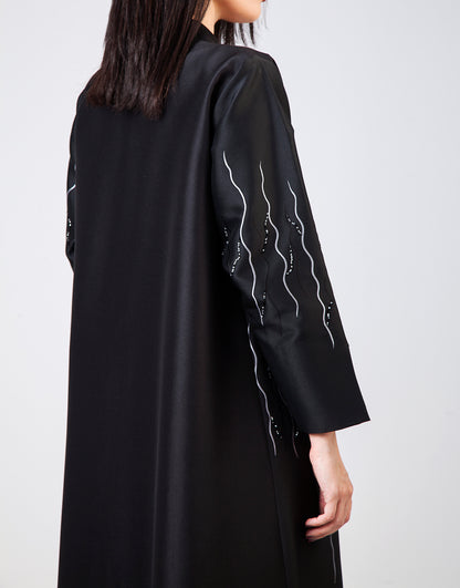 Abaya in Black With Lines Design