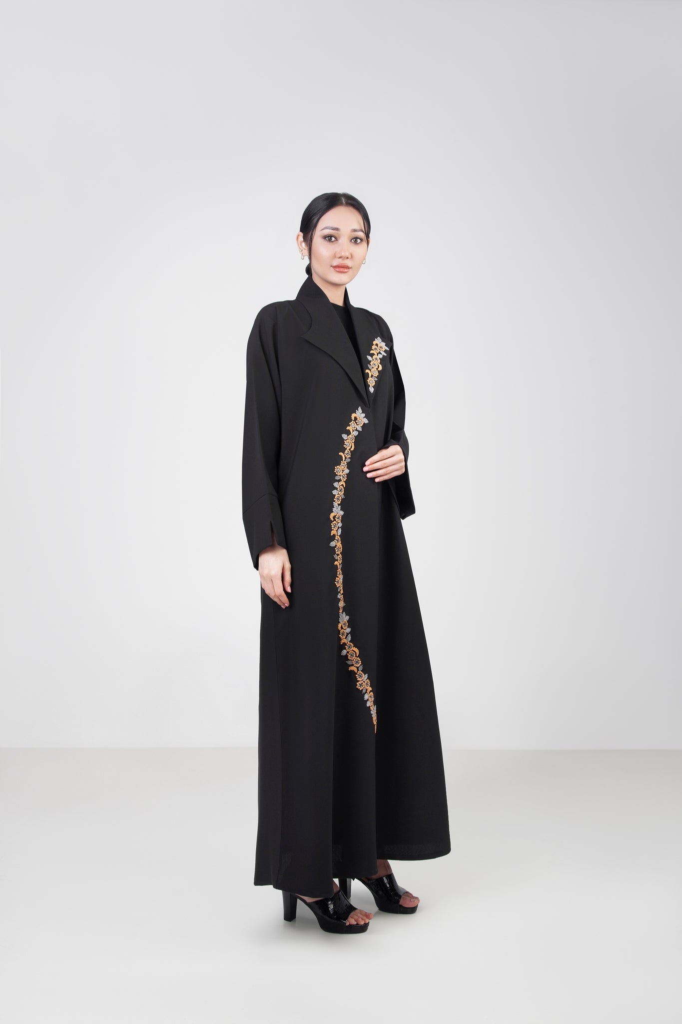 Cut Abaya With Floral Embroidery Design
