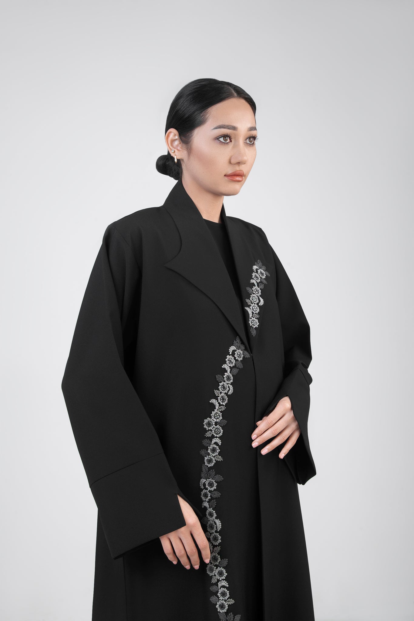 Floral Design Jacket Abaya In Black